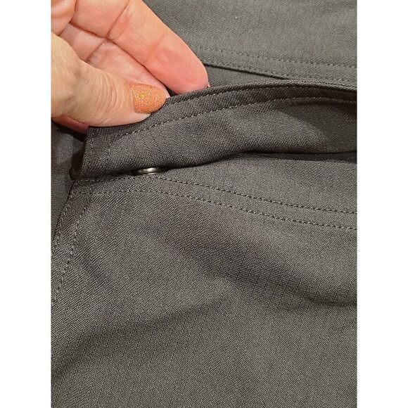 Lululemon Men's Gray Soot Commute Performance Stretch Shorts Active M7359S | 38 - Picture 8 of 11